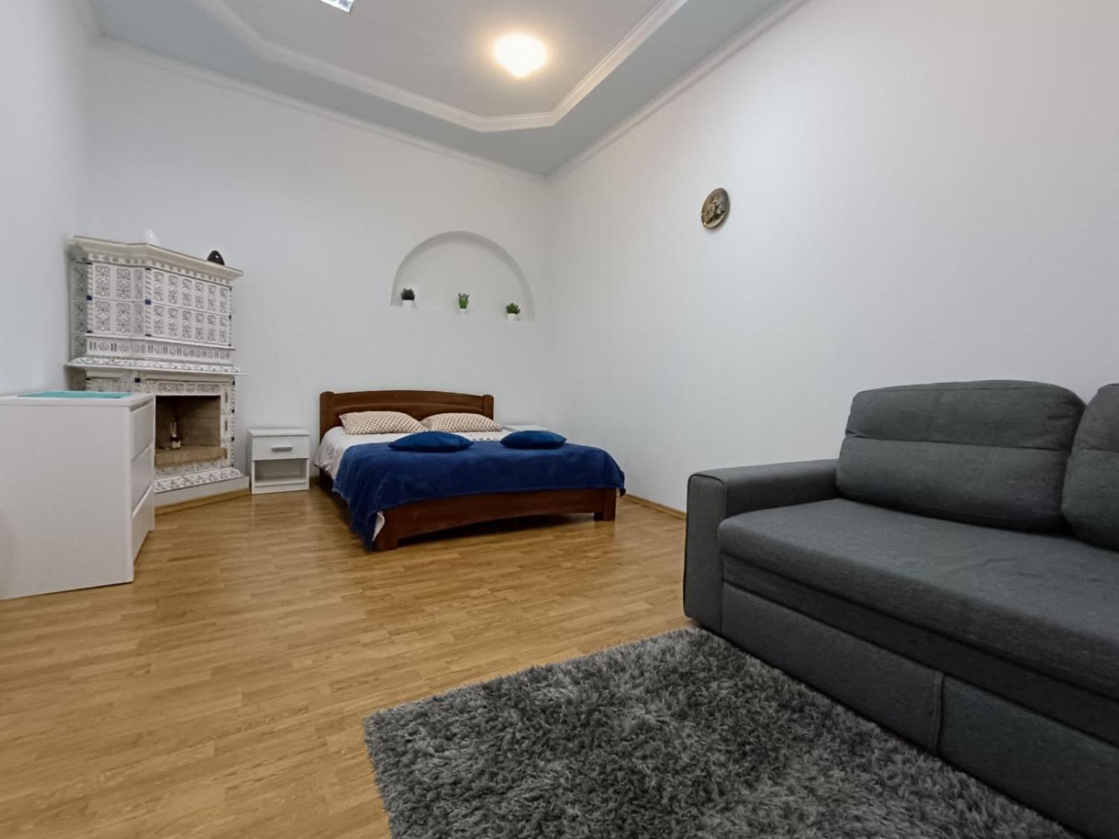 Apartments Anna Лвив Екстериор снимка